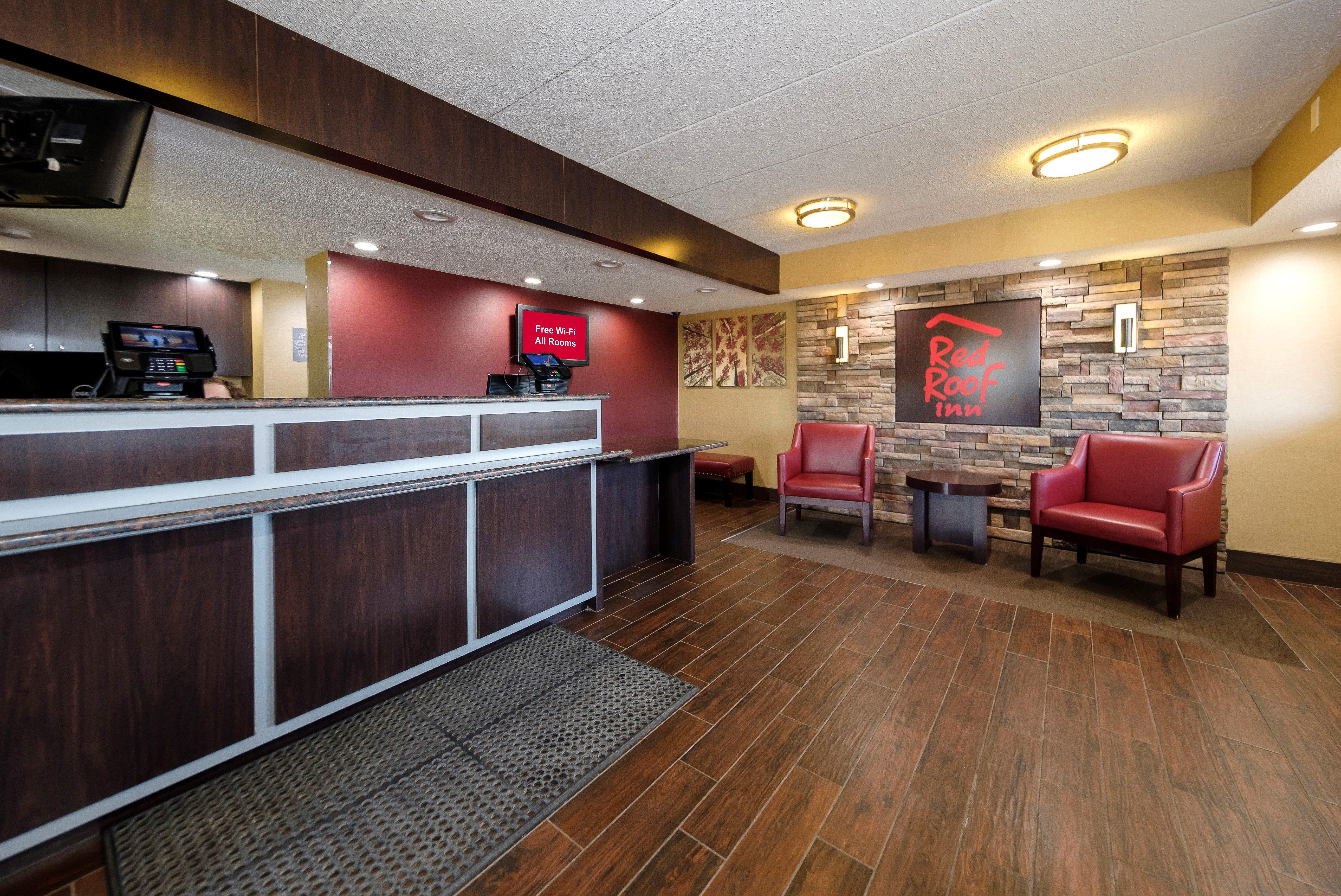 Red Roof Inn Lansing East - Msu Zewnętrze zdjęcie