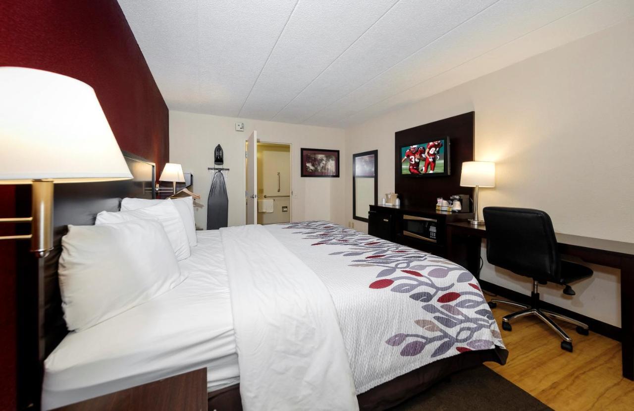 Red Roof Inn Lansing East - Msu Zewnętrze zdjęcie