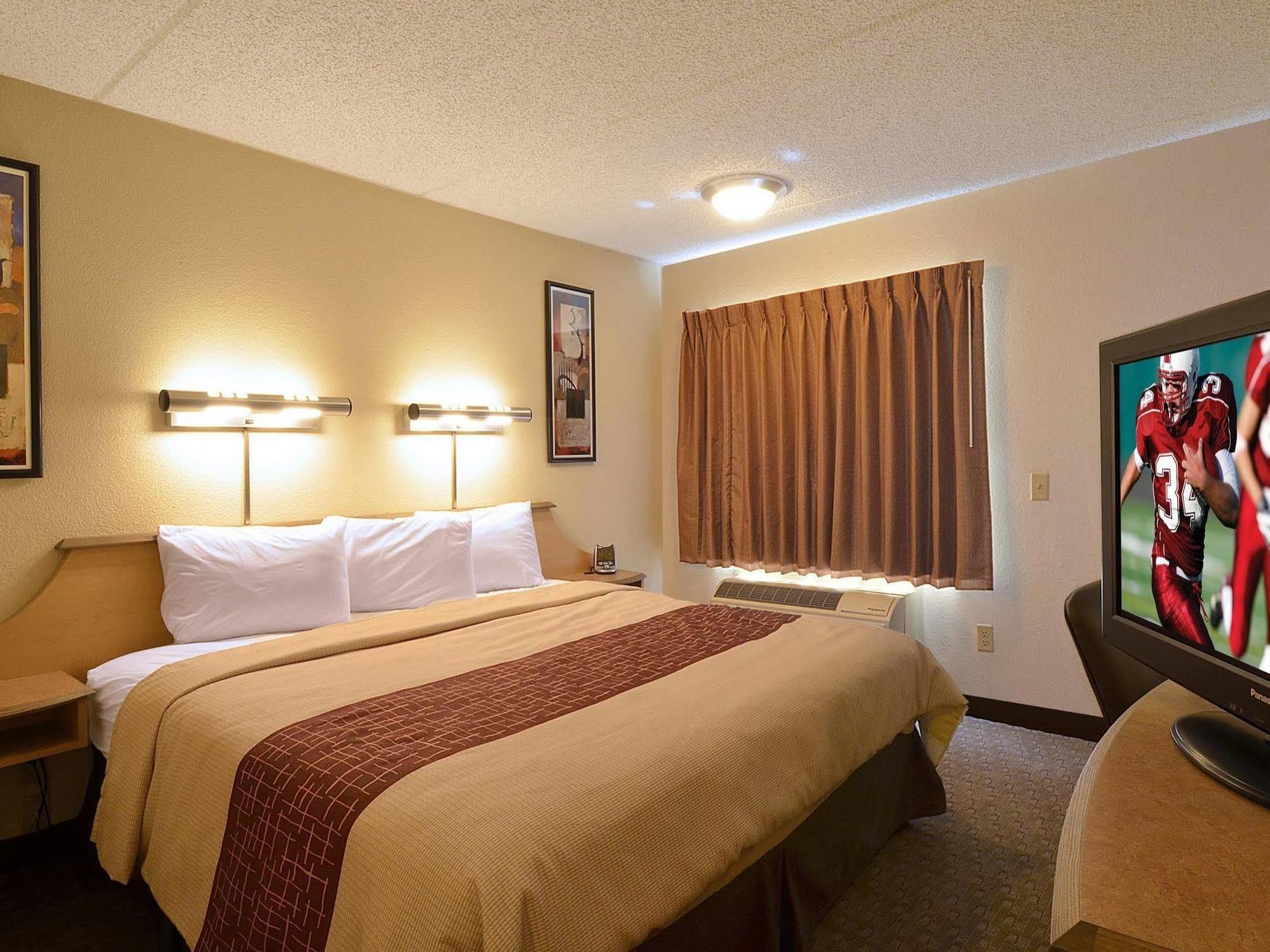 Red Roof Inn Lansing East - Msu Zewnętrze zdjęcie